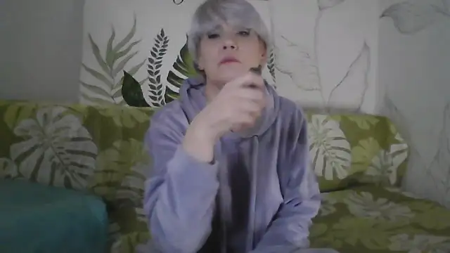 Catty Lady online show from 12.17.25