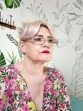 Snapshot of Catty_Lady chatting on 07.12.26 Catty Lady online show from 07.12.26