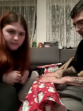 Snapshot of Engelundteufelchen23 chatting on 12.17.25 Engelundteufelchen23 online show from 12.17.25