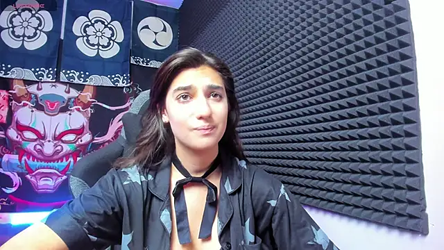 Snapshot of Elfy_Rare_ chatting on 10.15.25 Elfy Rare online show from 10.15.25