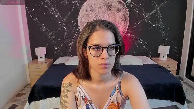 Snapshot of ZoeWestt chatting on 09.15.25 ZoeWestt online show from 09.15.25