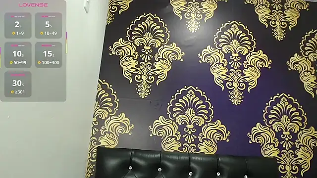 Snapshot of BigBoobs_Goddess chatting on 11.21.25 BigBoobs Goddess online show from 11.21.25