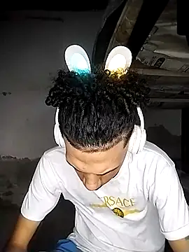 Snapshot of Gabriel_Stone chatting on 10.20.25 Gabriel Stone online show from 10.20.25