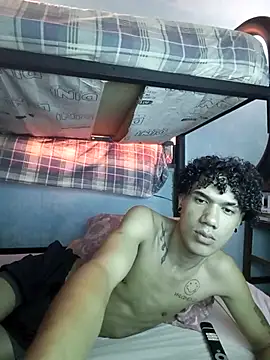 Snapshot of Gabriel_Stone chatting on 10.22.25 Gabriel Stone online show from 10.22.25