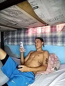 Snapshot of Gabriel_Stone chatting on 10.30.25 Gabriel Stone online show from 10.30.25