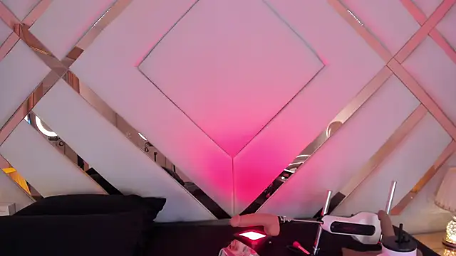 Mariee rosee online show from 10.19.25