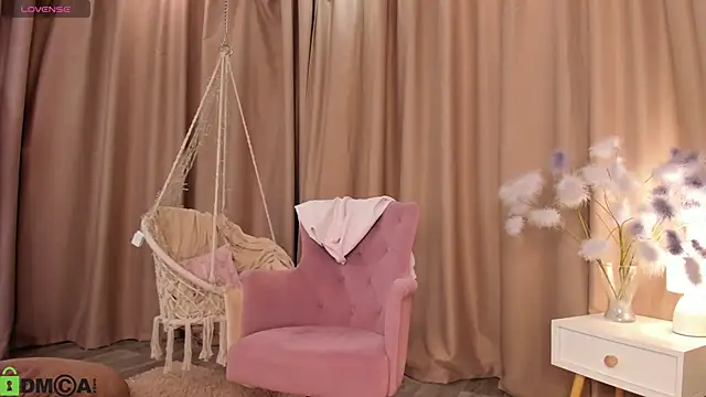 Naomi   Rias online show from 11.19.25