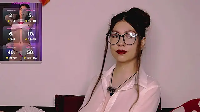 M1kaylaRaven online show from 10.25.25