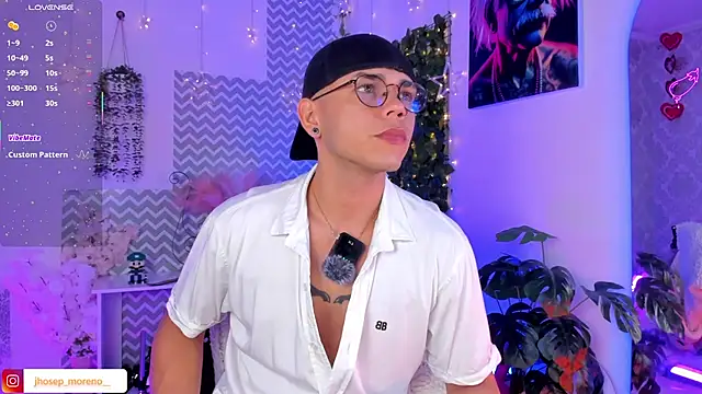 Snapshot of jhosepMoreno chatting on 04.15.26 jhosepMoreno online show from 04.15.26