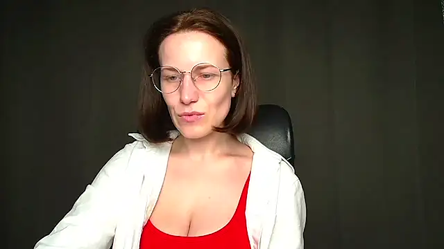 Snapshot of Kelly_Kisss chatting on 04.25.26 Kelly Kisss online show from 04.25.26