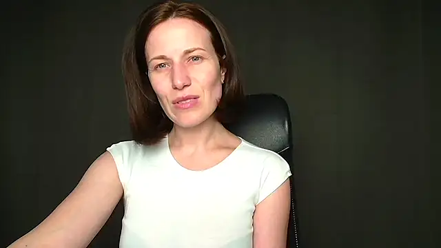 Snapshot of Kelly_Kisss chatting on 05.03.26 Kelly Kisss online show from 05.03.26