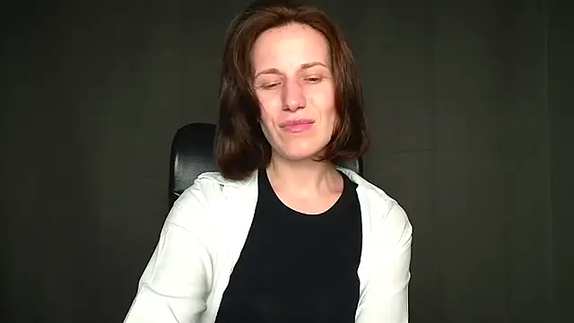 Snapshot of Kelly_Kisss chatting on 05.06.26 Kelly Kisss online show from 05.06.26