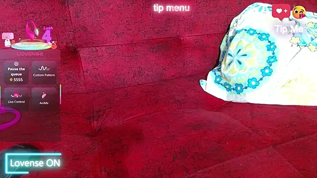 Snapshot of naomi_powel chatting on 12.01.25 naomi powel online show from 12.01.25