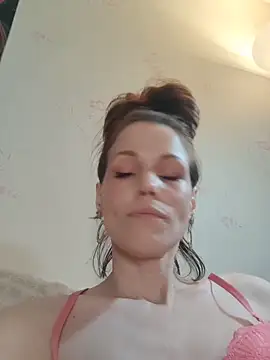 Angie meow online show from 04.14.26