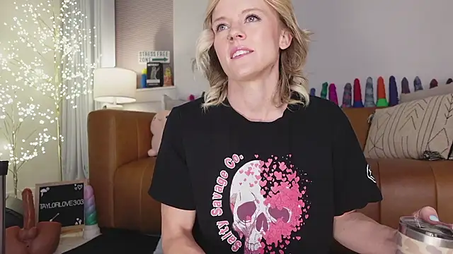 Taylorlove303 online show from 02.06.26