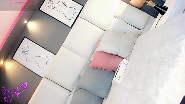 LiaFernandaa online show from 04.17.26