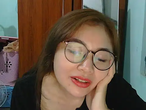 Uhem112 online show from 10.26.25