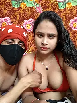 Seducing couple online show from 12.23.25