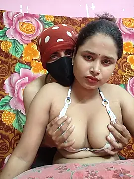 Seducing couple online show from 05.26.26