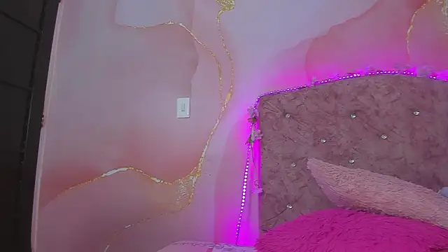 violet taylor  online show from 03.09.26