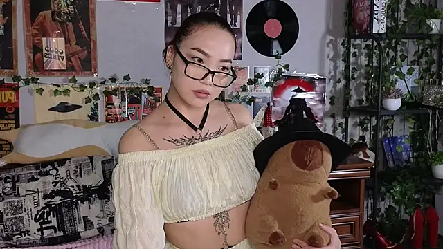 OdetteBiddy online show from 11.13.25