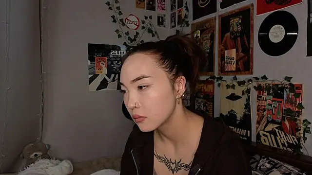 OdetteBiddy online show from 11.29.25