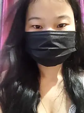 Snapshot of sia_143 chatting on 11.16.25 sia 143 online show from 11.16.25