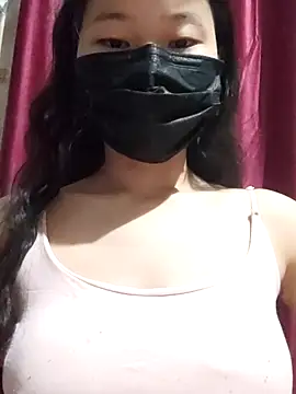 Snapshot of sia_143 chatting on 12.04.25 sia 143 online show from 12.04.25