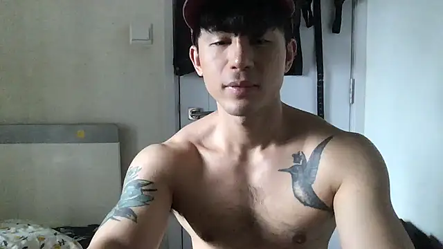 Snapshot of natenatejosh chatting on 09.22.25 natenatejosh online show from 09.22.25