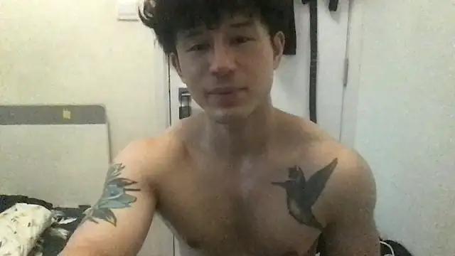 Snapshot of natenatejosh chatting on 10.09.25 natenatejosh online show from 10.09.25