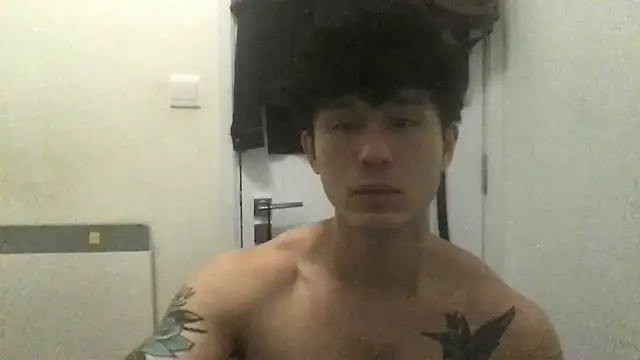 Snapshot of natenatejosh chatting on 10.14.25 natenatejosh online show from 10.14.25
