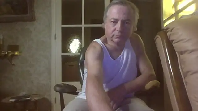 Snapshot of gegevincent chatting on 06.13.26 gegevincent online show from 06.13.26