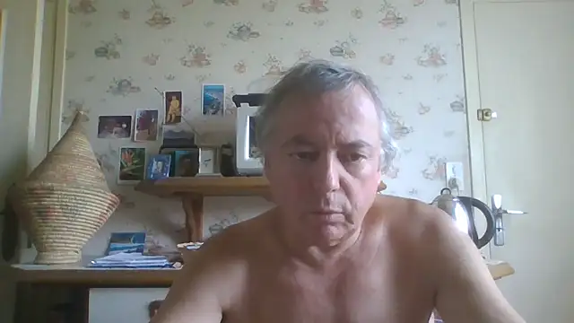 Snapshot of gegevincent chatting on 06.20.26 gegevincent online show from 06.20.26