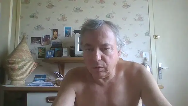 Snapshot of gegevincent chatting on 06.22.26 gegevincent online show from 06.22.26