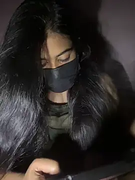 umairahaasan 1 online show from 03.17.26