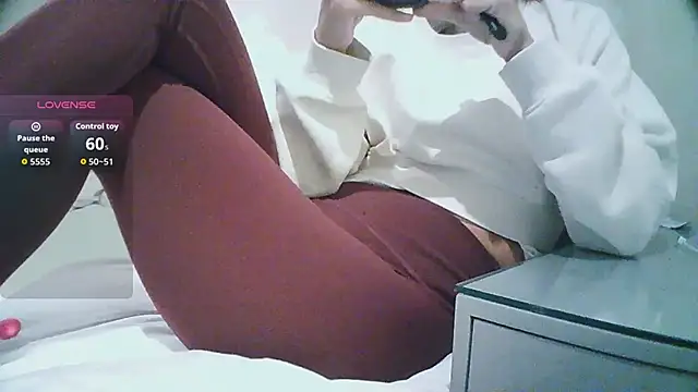 Snapshot of SensualYogi1 chatting on 10.14.25 SensualYogi1 online show from 10.14.25