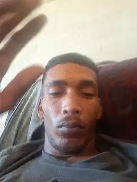 Snapshot of Zinedean24 chatting on 04.16.26 Zinedean24 online show from 04.16.26