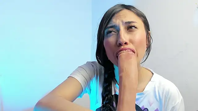 Alanaloiiss  online show from 09.14.25