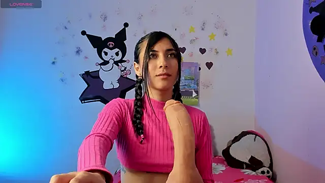 Alanaloiiss  online show from 10.10.25