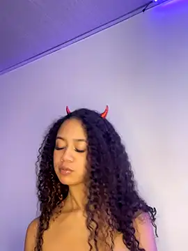 Snapshot of jadee8 chatting on 10.25.25 jadee8 online show from 10.25.25