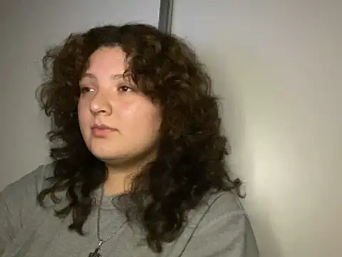 Snapshot of Solangerulo_ chatting on 02.15.26 Solangerulo online show from 02.15.26