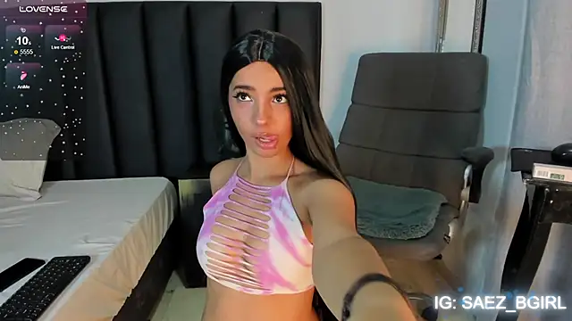 Snapshot of BarbieGirl_xx chatting on 10.11.25 BarbieGirl xx online show from 10.11.25