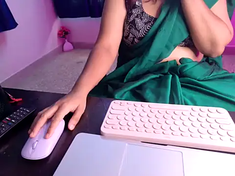 Snapshot of Anjalistar chatting on 02.15.26 Anjalistar online show from 02.15.26