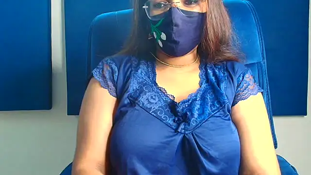 Snapshot of Anjalistar chatting on 07.10.26 Anjalistar online show from 07.10.26
