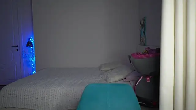 EwelynScott online show from 11.17.25