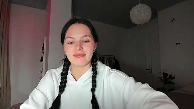 EwelynScott online show from 02.12.26