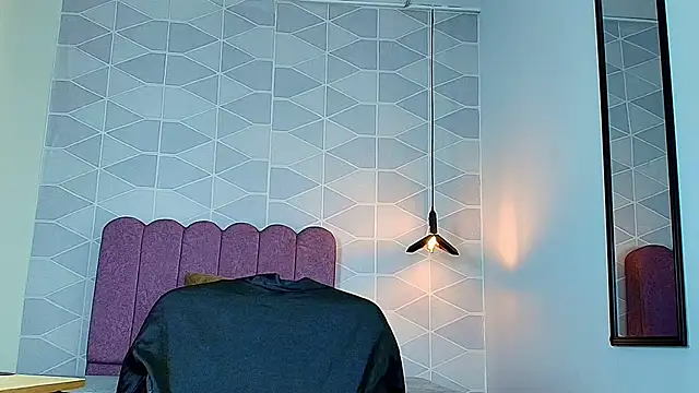 Aly Loving online show from 11.11.25