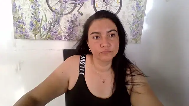 Snapshot of sweetdulcexxx chatting on 11.11.25 sweetdulcexxx online show from 11.11.25