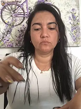 Snapshot of sweetdulcexxx chatting on 11.25.25 sweetdulcexxx online show from 11.25.25