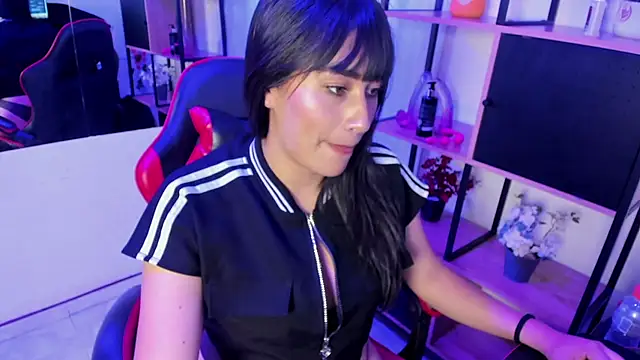 Snapshot of Dhaniela_Naugthy chatting on 10.03.25 Dhaniela Naugthy online show from 10.03.25